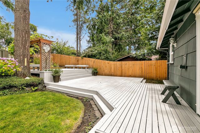 9511 Maple Avenue SW, Lakewood, WA 98499