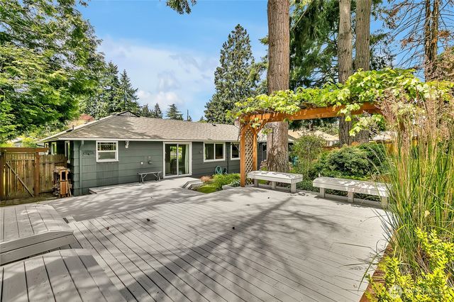 9511 Maple Avenue SW, Lakewood, WA 98499