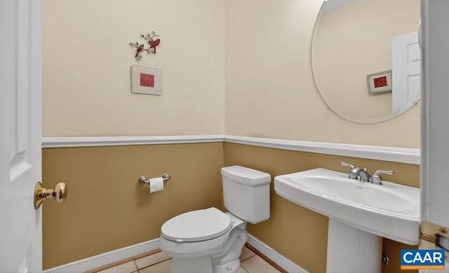 946 STONEY CREEK EAST, Nellysford, VA 22958