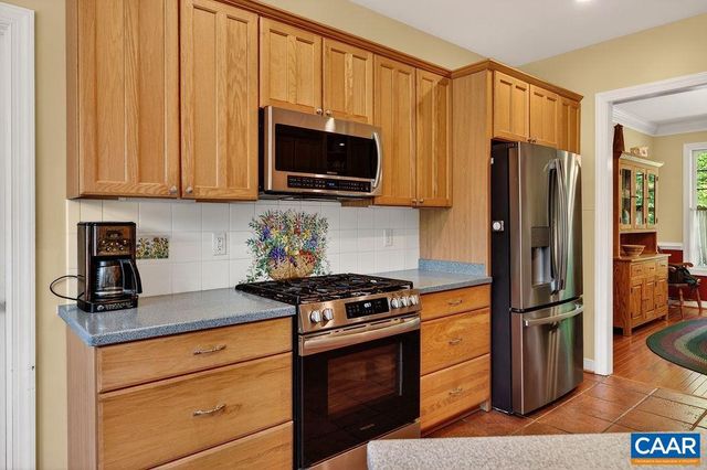 946 STONEY CREEK EAST, Nellysford, VA 22958