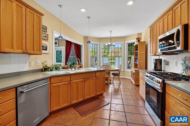 946 STONEY CREEK EAST, Nellysford, VA 22958