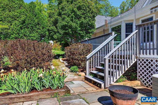 946 STONEY CREEK EAST, Nellysford, VA 22958