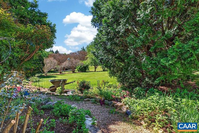 946 STONEY CREEK EAST, Nellysford, VA 22958