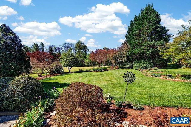 946 STONEY CREEK EAST, Nellysford, VA 22958