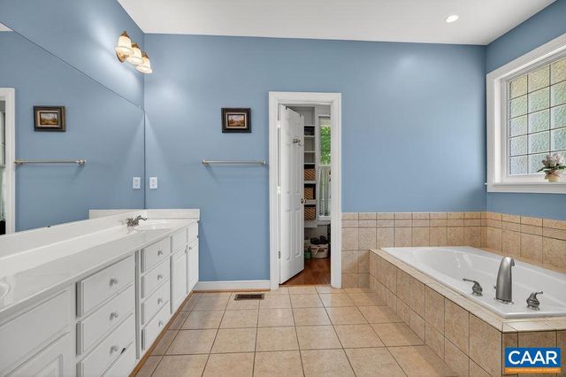946 STONEY CREEK EAST, Nellysford, VA 22958