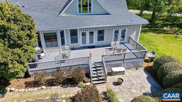 946 STONEY CREEK EAST, Nellysford, VA 22958