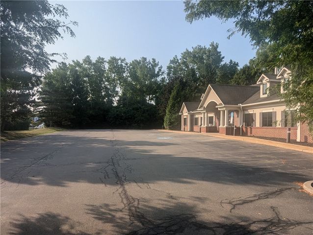 2601 Lac DeVille Boulevard, Brighton, NY 14618