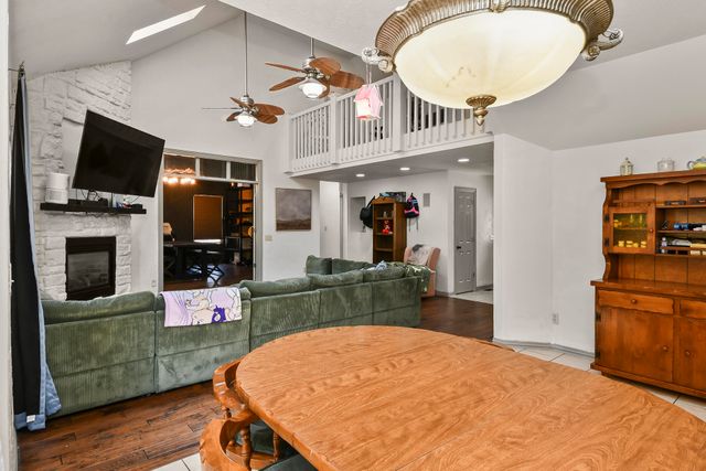 2481 W Chatsworth Court, Springfield, MO 65810