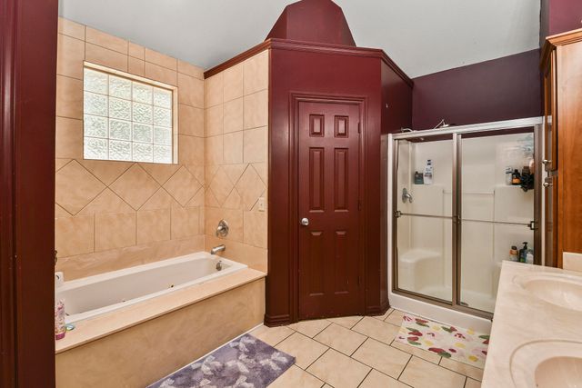 2481 W Chatsworth Court, Springfield, MO 65810