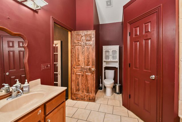2481 W Chatsworth Court, Springfield, MO 65810