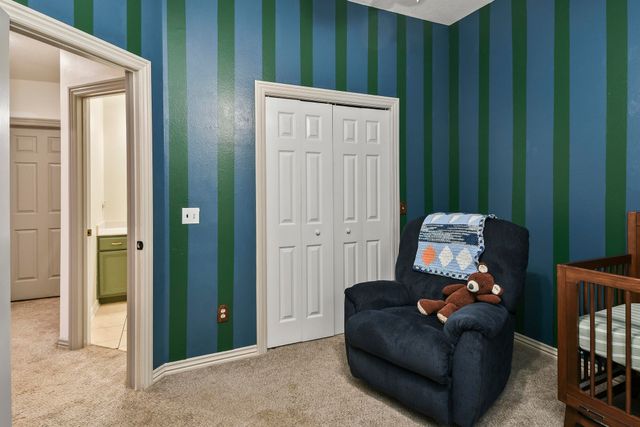 2481 W Chatsworth Court, Springfield, MO 65810