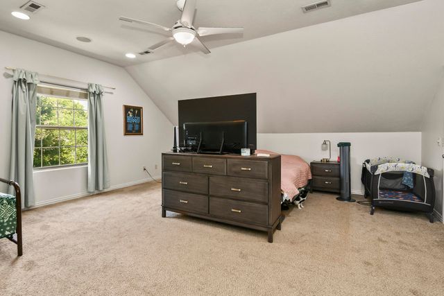 2481 W Chatsworth Court, Springfield, MO 65810