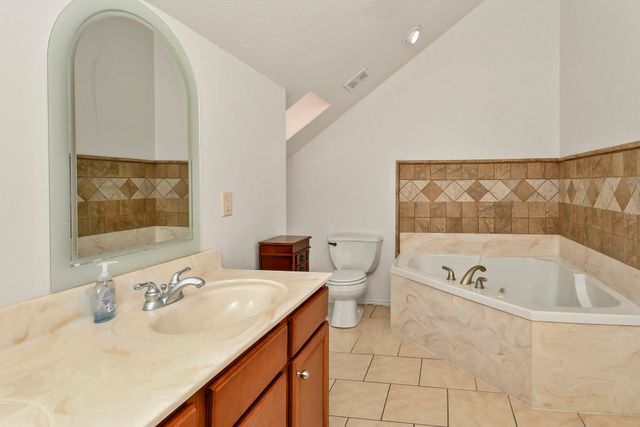 2481 W Chatsworth Court, Springfield, MO 65810