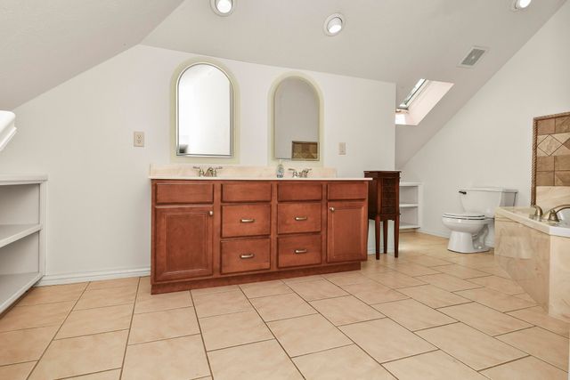 2481 W Chatsworth Court, Springfield, MO 65810