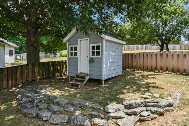 2481 W Chatsworth Court, Springfield, MO 65810