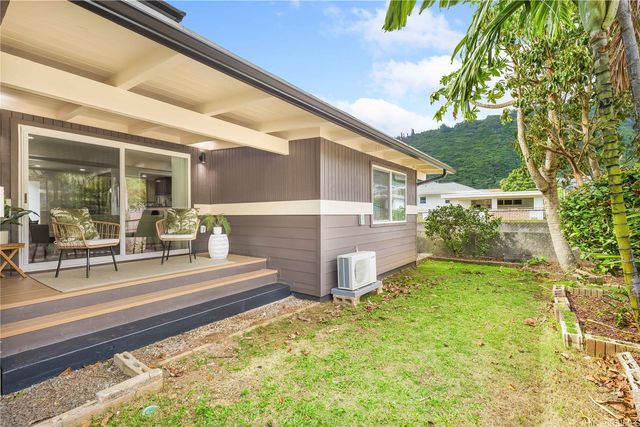 2846 Lowrey Avenue, Honolulu, HI 96822