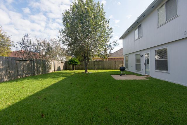 2207 Ames Street, Pearland, TX 77584