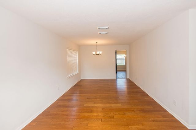 2207 Ames Street, Pearland, TX 77584