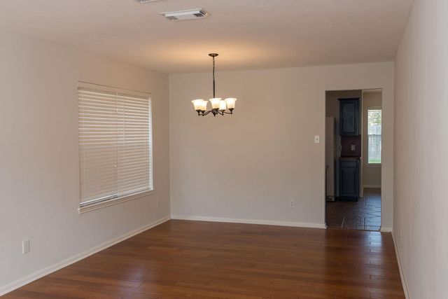 2207 Ames Street, Pearland, TX 77584