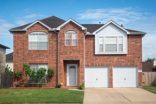 2207 Ames Street, Pearland, TX 77584