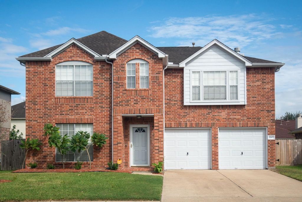 2207 Ames Street, Pearland, TX 77584
