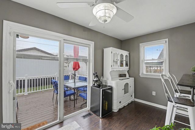 6807 N POINT RD, Sparrows Point, MD 21219