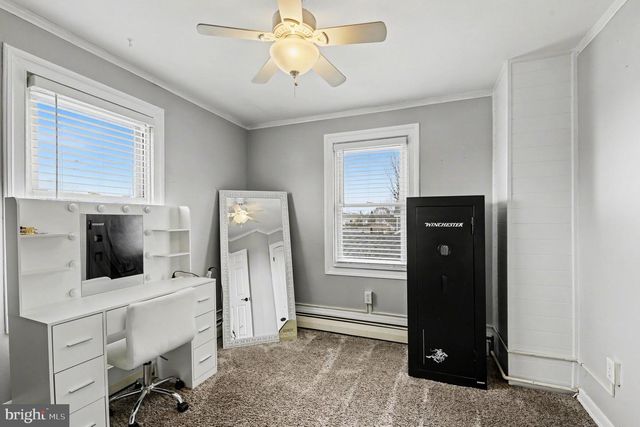 6807 N POINT RD, Sparrows Point, MD 21219