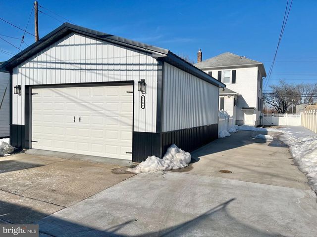 6807 N POINT RD, Sparrows Point, MD 21219