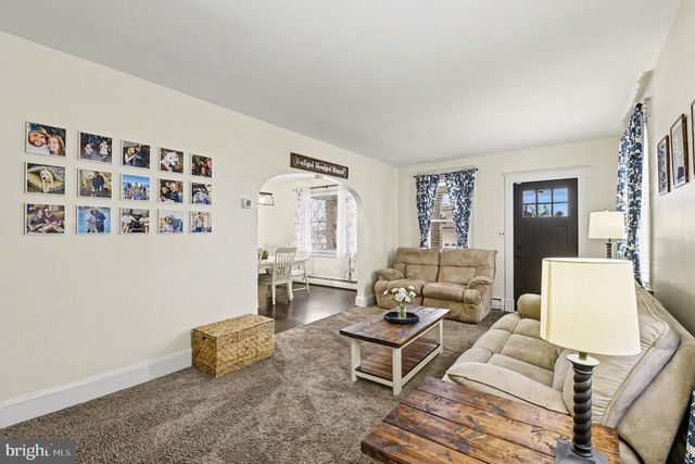 6807 N POINT RD, Sparrows Point, MD 21219