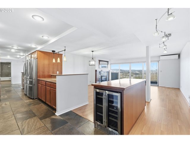 2221 Sw 1ST Ave 724, Portland, OR 97201