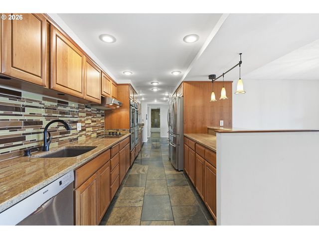 2221 Sw 1ST Ave 724, Portland, OR 97201