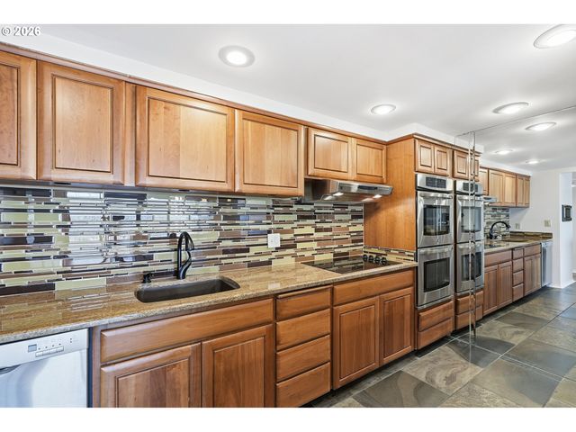 2221 Sw 1ST Ave 724, Portland, OR 97201