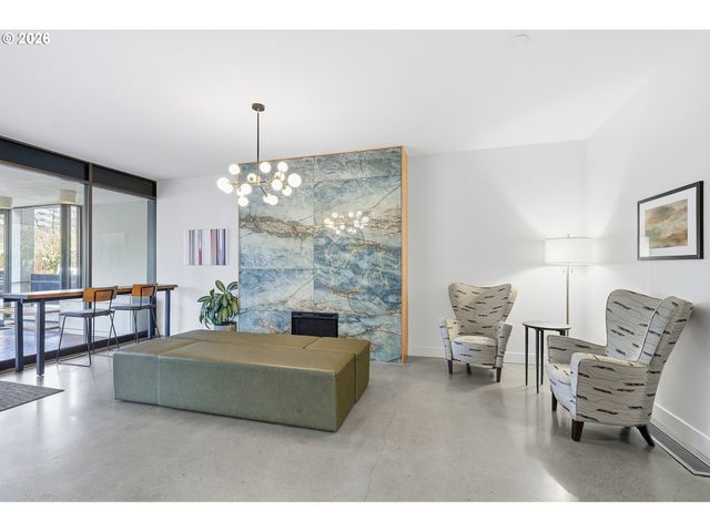 2221 Sw 1ST Ave 724, Portland, OR 97201