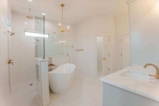 3031 Haylee Drive, Granbury, TX 76048