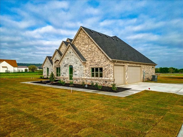 3031 Haylee Drive, Granbury, TX 76048