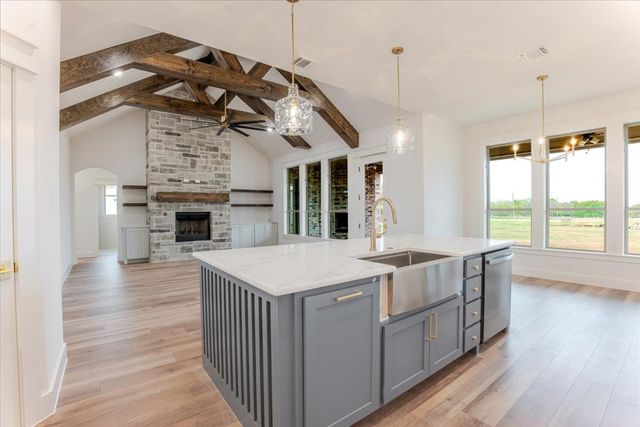 3031 Haylee Drive, Granbury, TX 76048