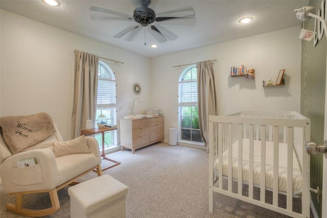 404 River Oaks Drive, Huntsville, TX 77340