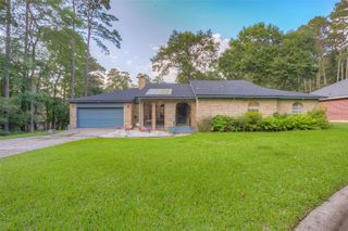 404 River Oaks Drive, Huntsville, TX 77340