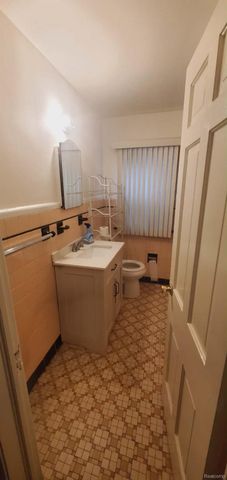 11334 Balfour Road, Detroit, MI 48224