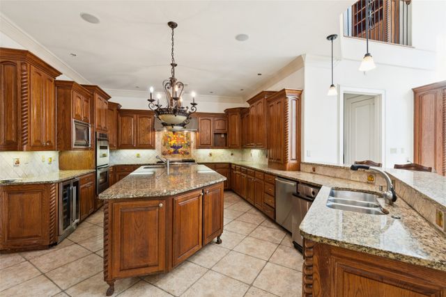 1616 Promontory Drive, Cedar Hill, TX 75104