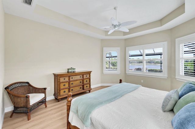 5052 MARTINIQUE DRIVE, Naples, FL 34113