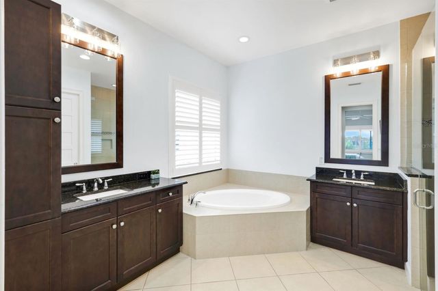 5052 MARTINIQUE DRIVE, Naples, FL 34113