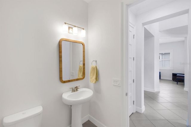 5052 MARTINIQUE DRIVE, Naples, FL 34113