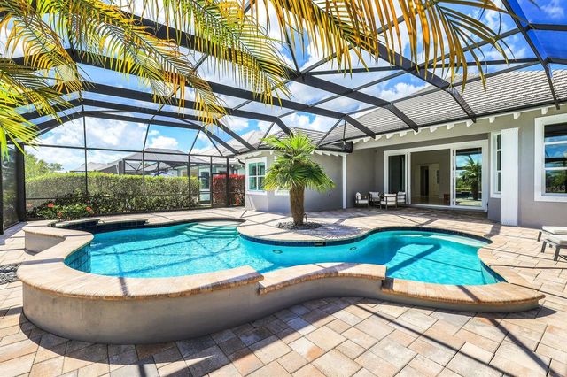 5052 MARTINIQUE DRIVE, Naples, FL 34113