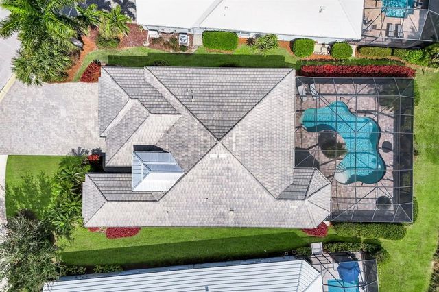 5052 MARTINIQUE DRIVE, Naples, FL 34113