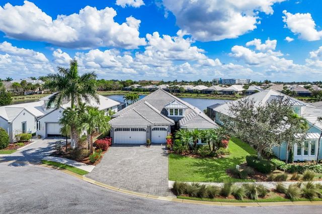 5052 MARTINIQUE DRIVE, Naples, FL 34113