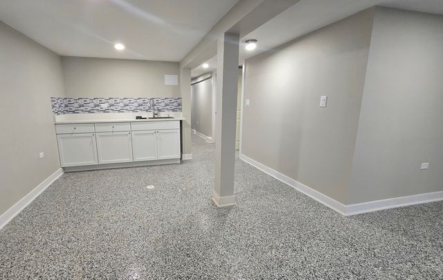 3516 W Polk Street, Chicago, IL 60624