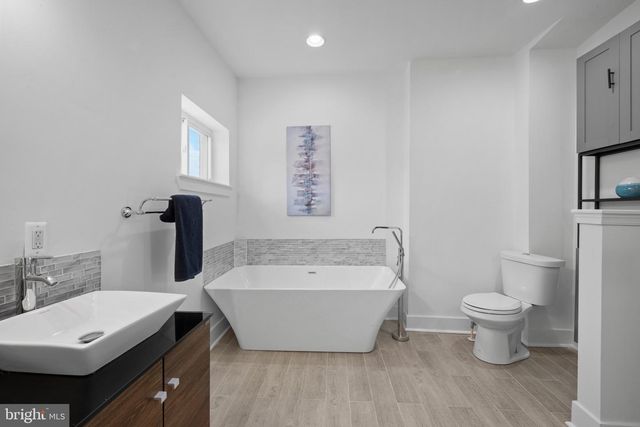 1620 HOLLINS ST, Baltimore, MD 21223