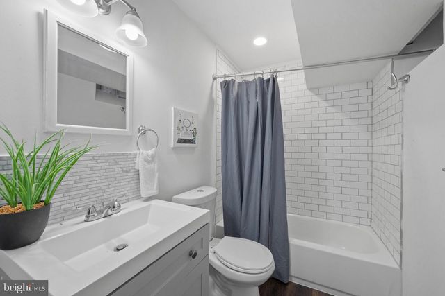1620 HOLLINS ST, Baltimore, MD 21223