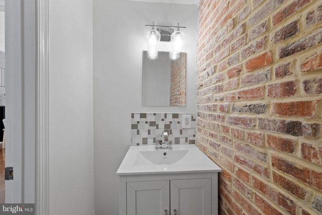1620 HOLLINS ST, Baltimore, MD 21223